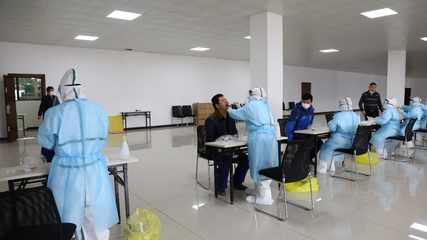 復工復產顯擔當 中央指導組調研咸寧奧瑞金，衛生用品銷售助力防控